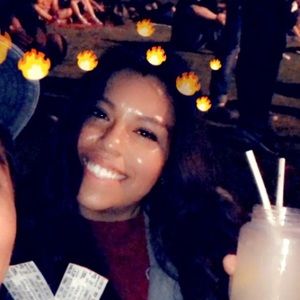 Meet your Posher, Mariela